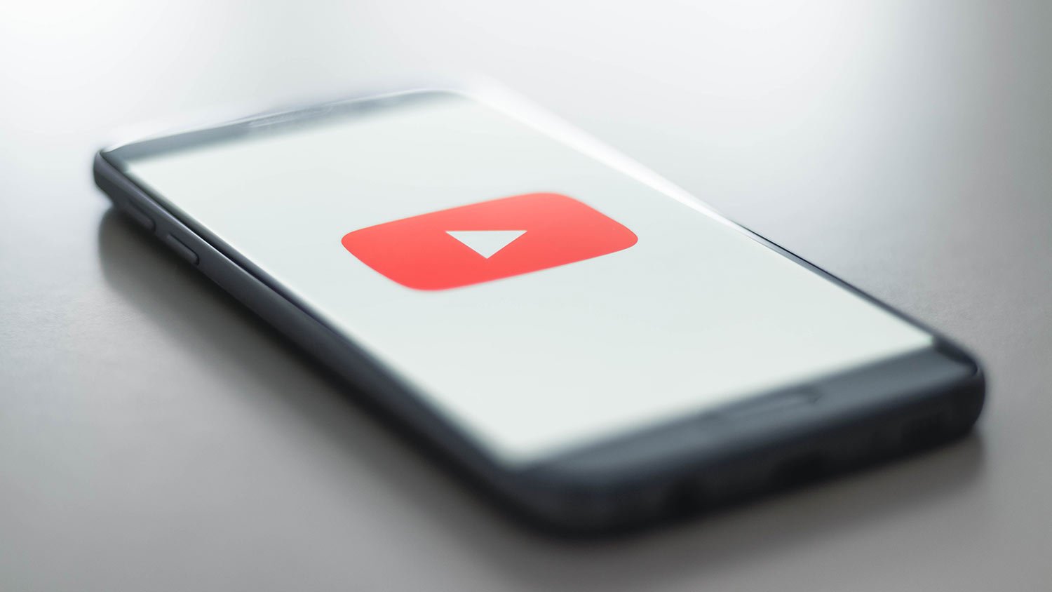 Google testa resultados de pesquisa juntamente com vídeos no Youtube para Android