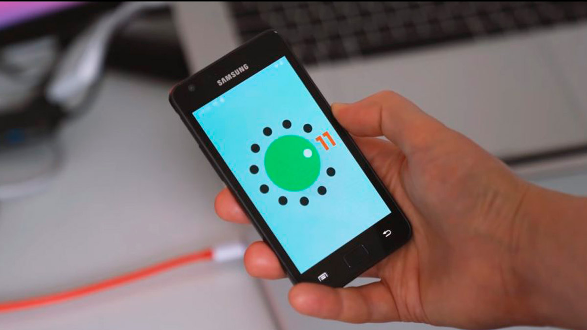Video mostra Samsung Galaxy S2 a correr Android 11