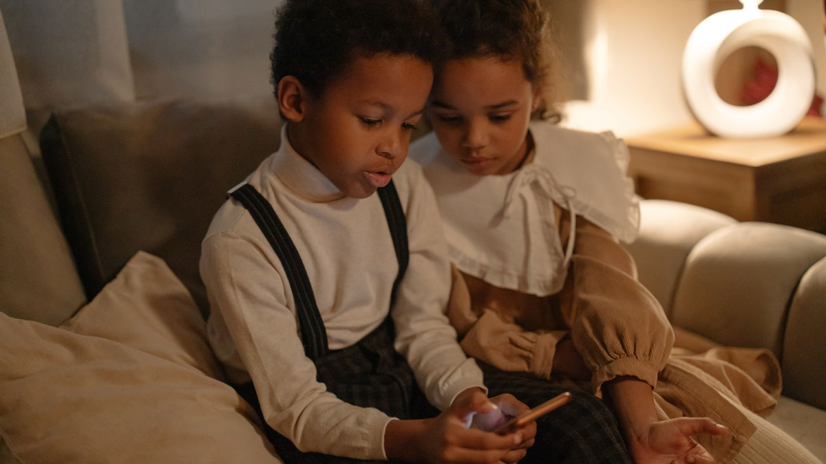 Dicas para escolher o primeiro smartphone para o seu filho
