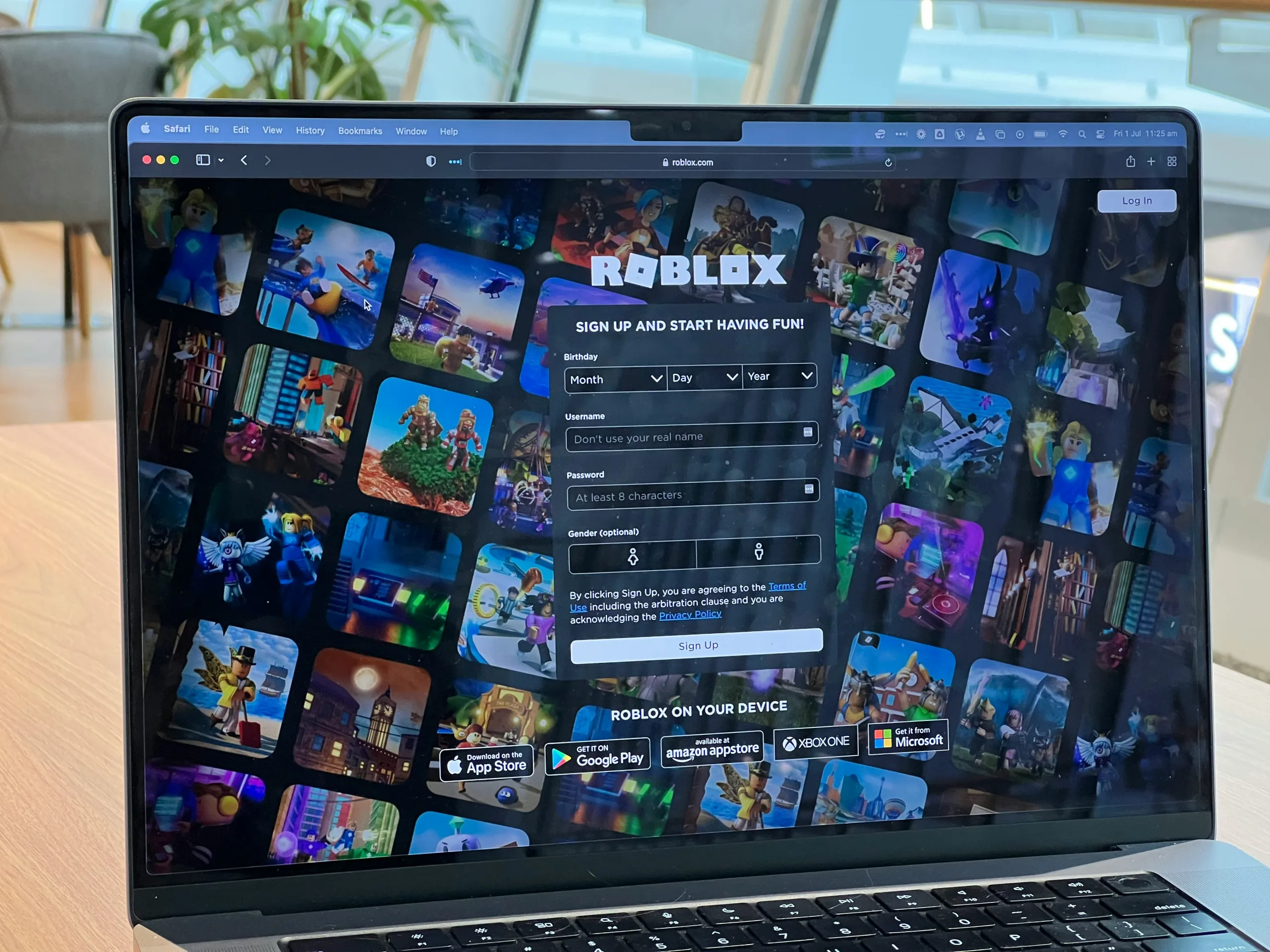 7% das contas do Netflix, Roblox e Discord divulgadas foram criadas com e-mails corporativos roblox computador