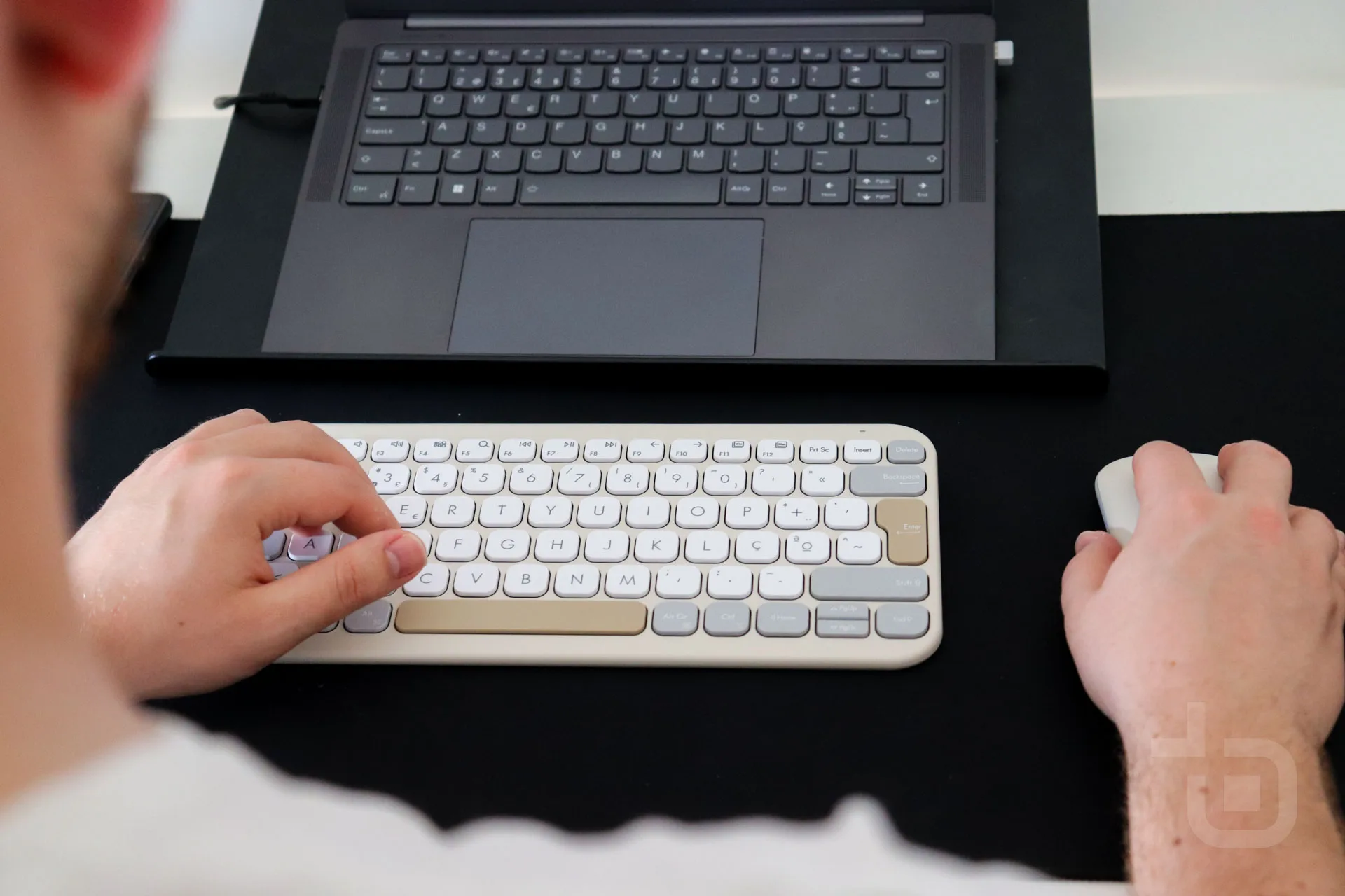 ASUS Marshmallow Keyboard KW100