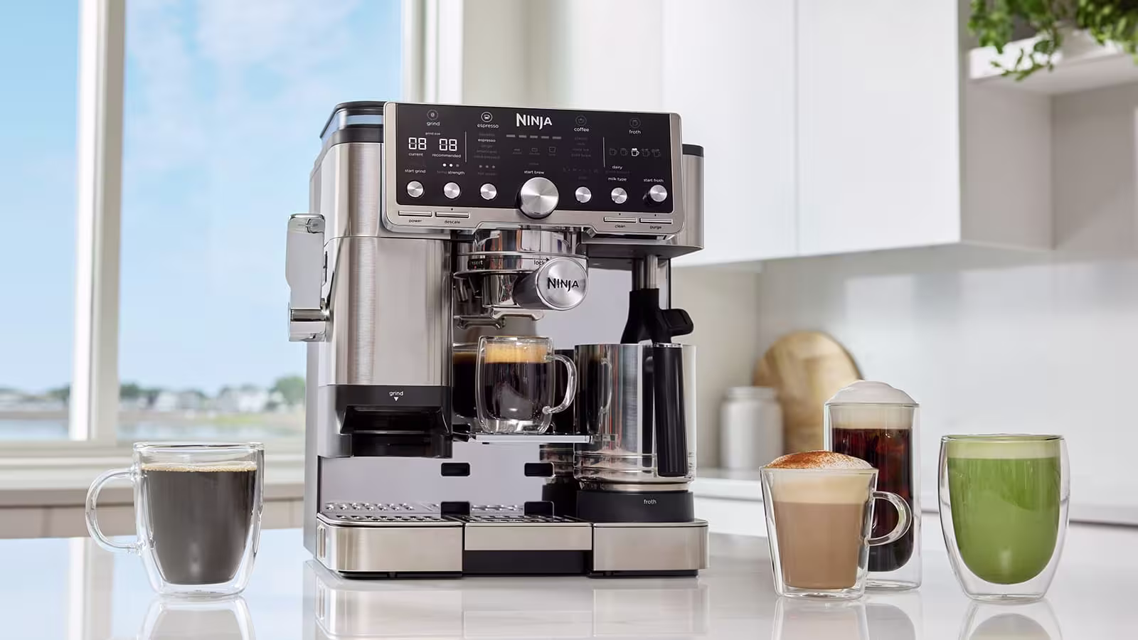 Promoção do dia: Torne-se um barista com a máquina de café Ninja Luxe Pro Ninja Luxe Pro