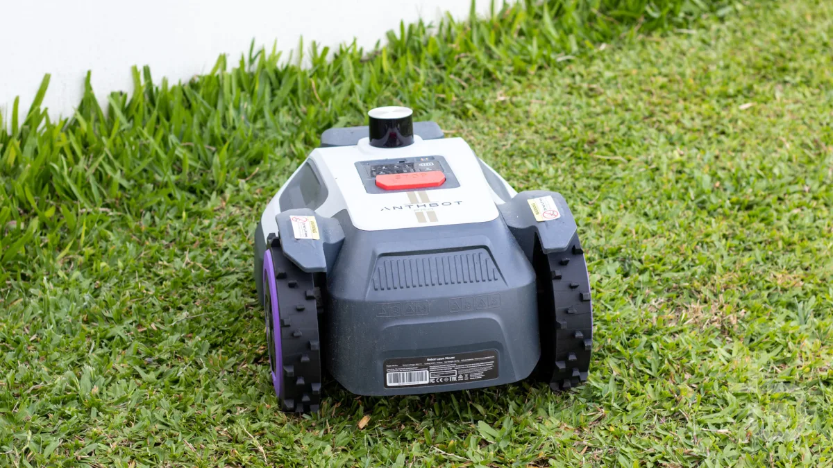 robot corta-relva Anthbot M9 Pro