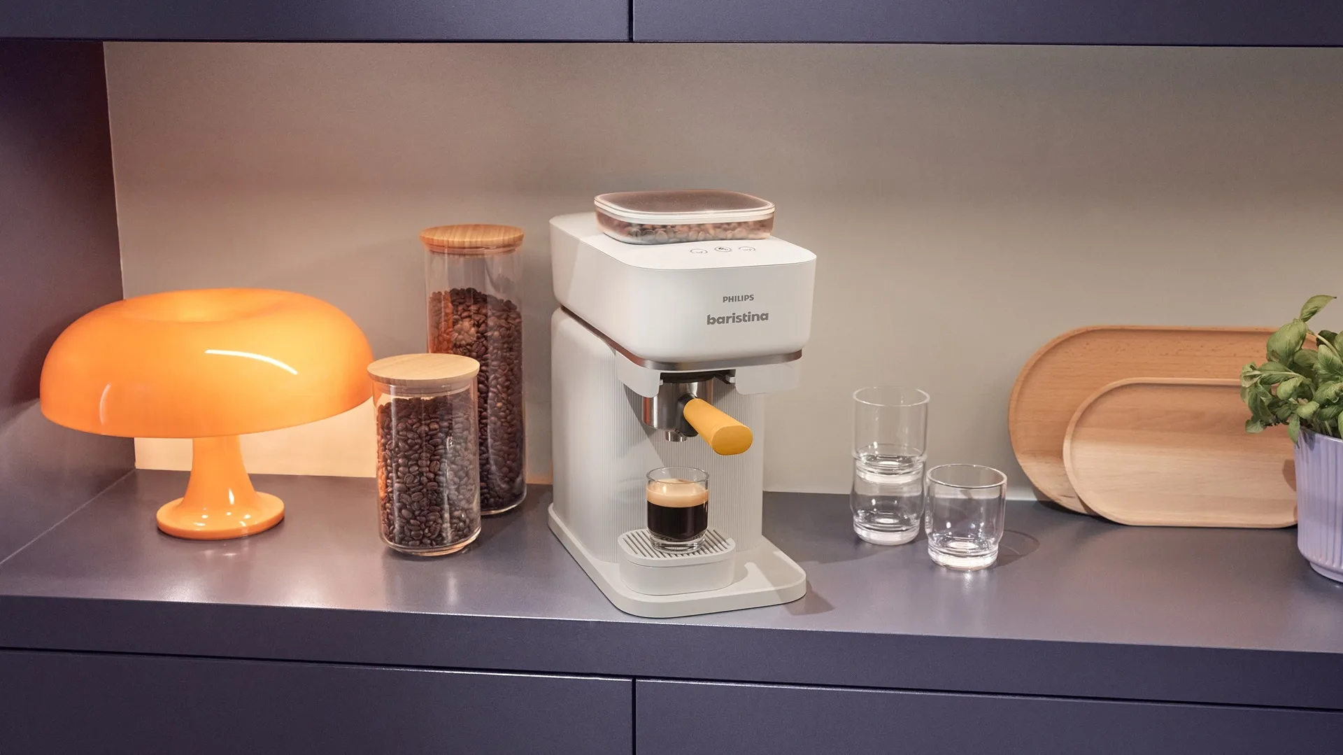Philips Baristina: café em grão em casa, sem a complexidade de uma máquina profissional Philips Baristina Branca