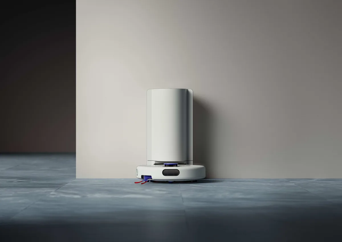 dyson RB07 A MSILVIBL 049 RGB FrontOn InSitu OnDock Hallway TiledFloor A2 MIX dyson